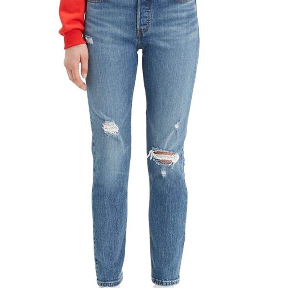 Women’s Levi’s 501 skinny jeans size 28.